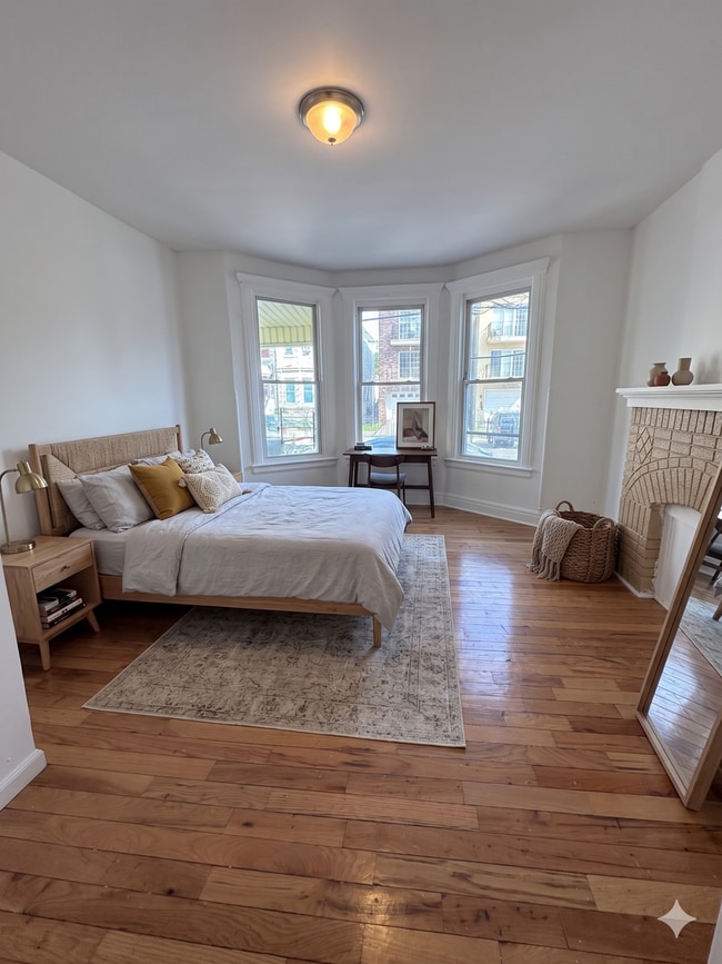 Building Photo - 185 S 11 Unit 185 S 11th #1