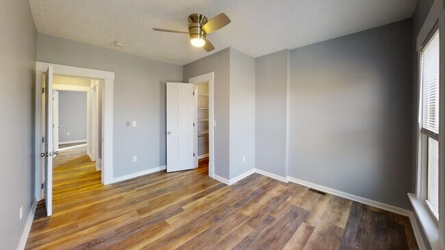 127-141 E 11th Ave-141