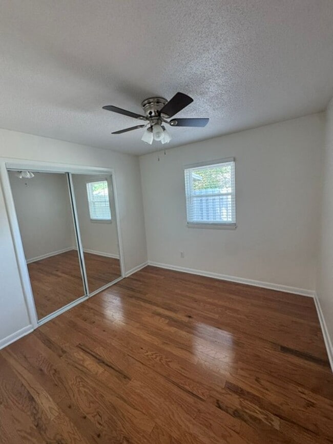 180 SE Villas Ct