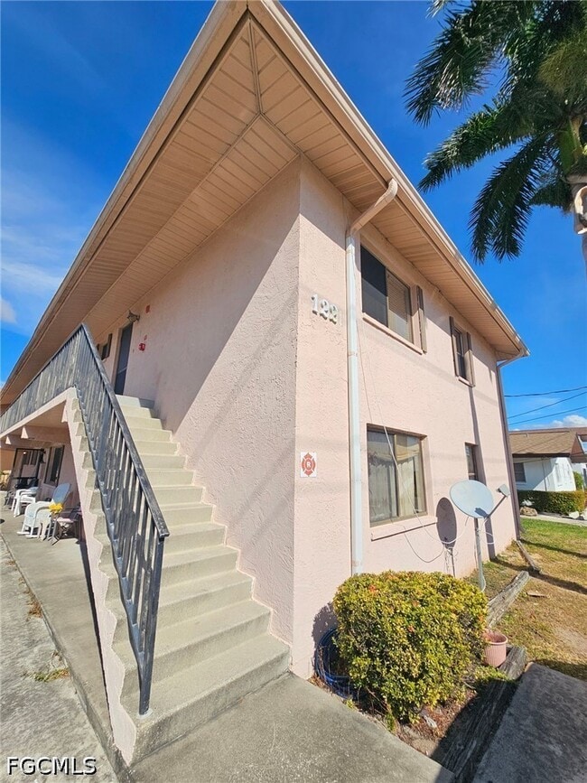 Building Photo - 1221 SE 46th Ln Unit N