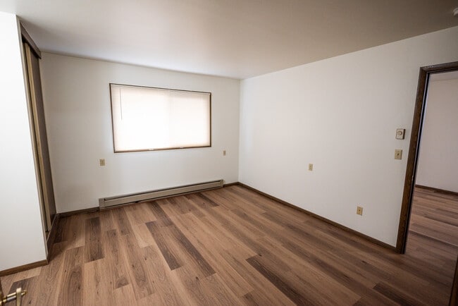 Photo - Freedom Ring Apartments
