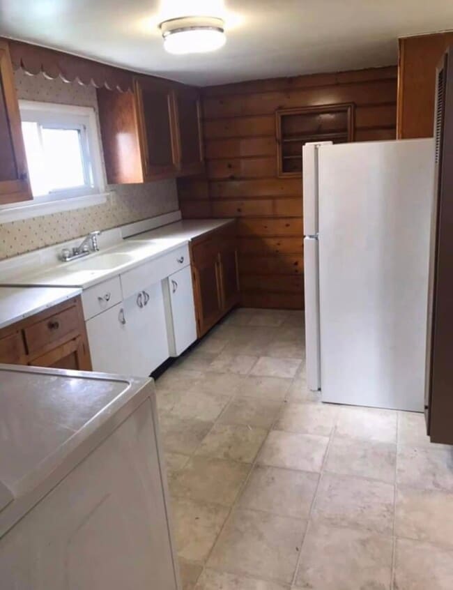 Photo - 108 S 2nd Ave