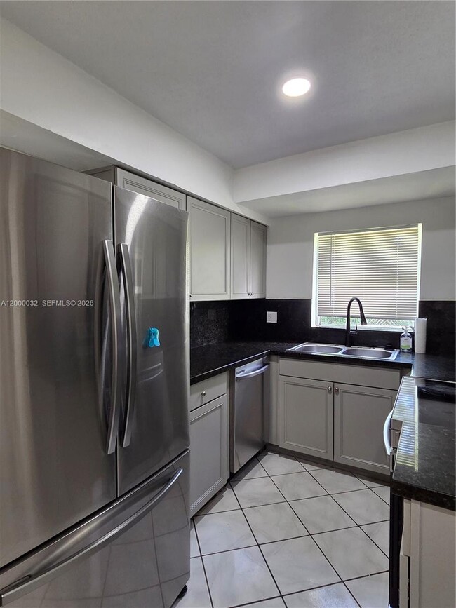 Photo - 400 NE 142nd St