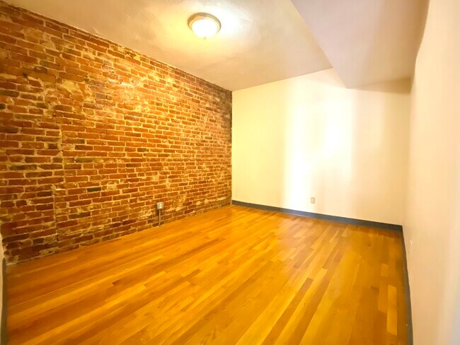 Photo - 840 Huntington Ave