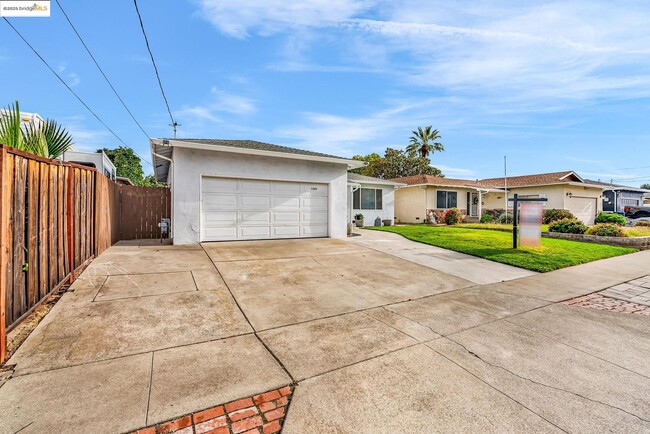 Photo - 1209 Tulip Dr