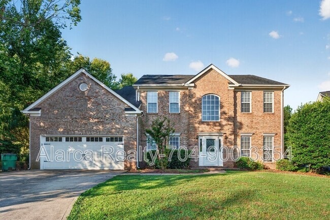 Building Photo - 17420 Baldwin Hall Dr