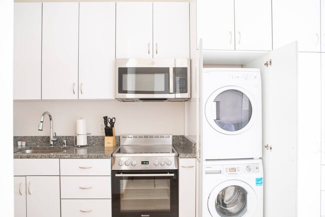 Photo - 1640 N Water St Unit ID1379063P