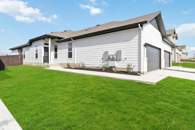 Photo - 820 Staglin St