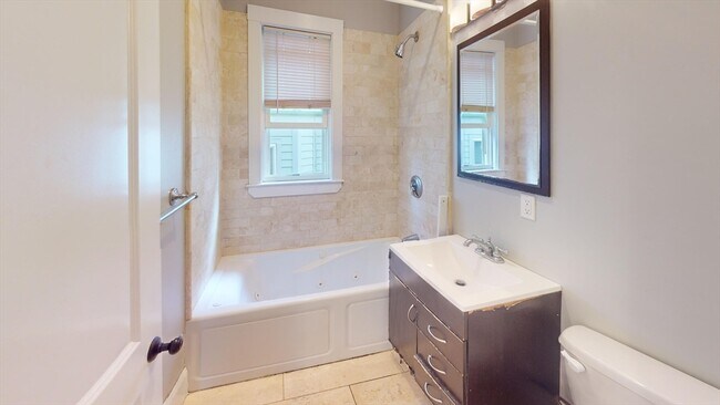 Photo - 47 Iffley Rd Unit 2