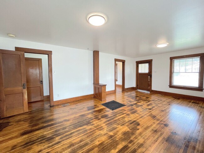 Photo - 3 bed 1 bath home
