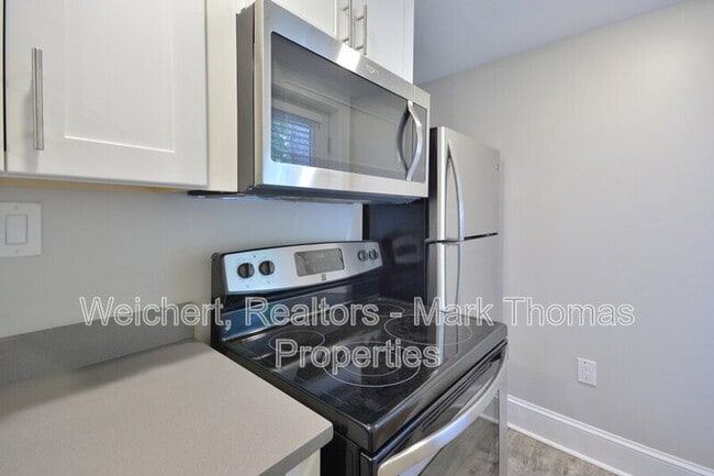 Photo - 1900 Sunset Ave