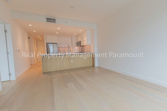 400 S Broadway Unit 1301