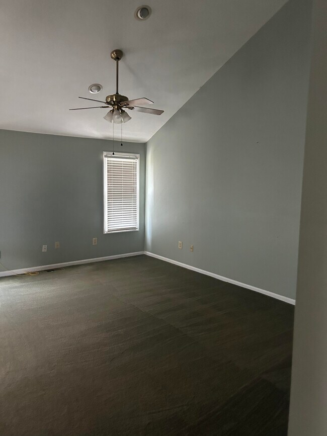 204 Aqueduct Dr Unit 204A