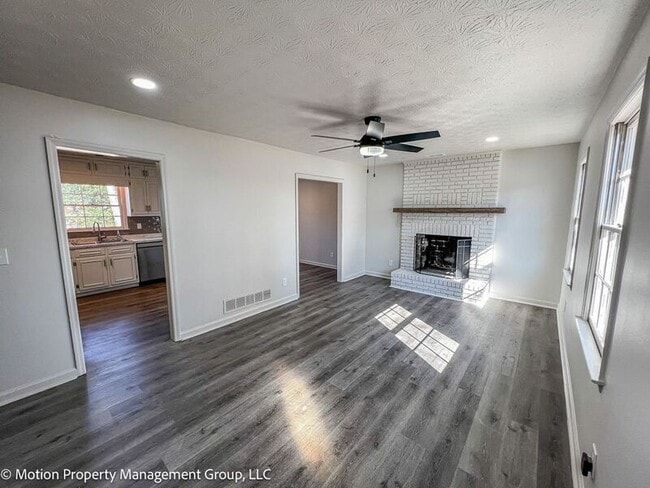 Photo - 1330 Hillcrest Dr