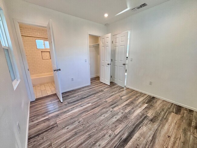 Photo - 3774 S Gramercy Pl Unidad 3774 Gramercy Pl