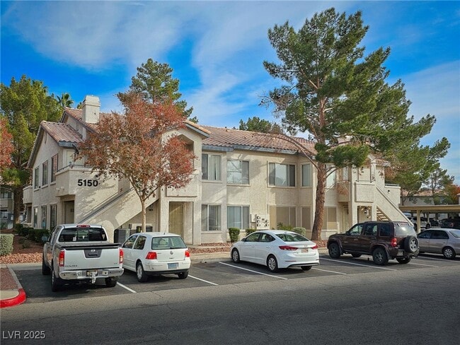 Photo - 5150 Mandalay Springs Dr Unidad 103 Rental