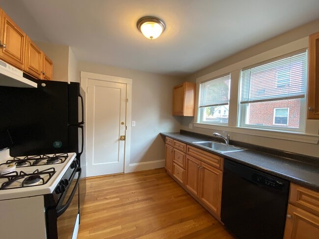 Photo - 651 Washington St