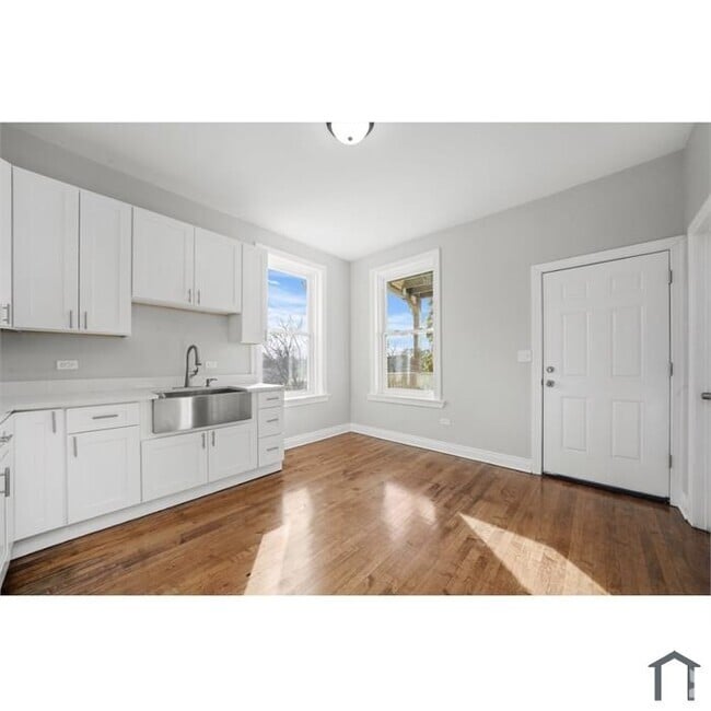 Building Photo - 1642 S Harding Ave Unit 3 Rental