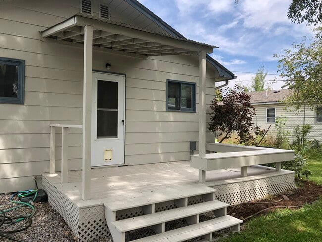 Photo - 1733 Phillips St