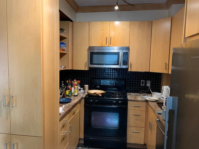 Building Photo - 45 Hemenway St Unit 2 Rental