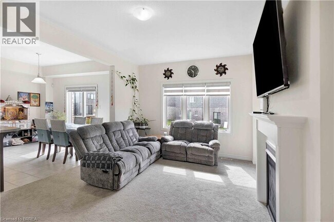 Photo - 29 Jenner Dr
