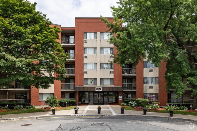 Alternate Buildling - Plantation Towers