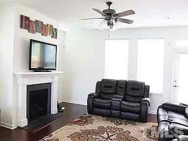 Photo - 5319 Cambridgeshire Loop