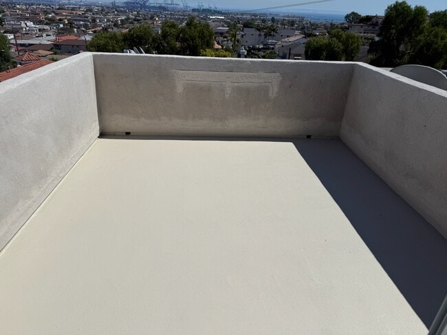 Photo - 927 W 19th St