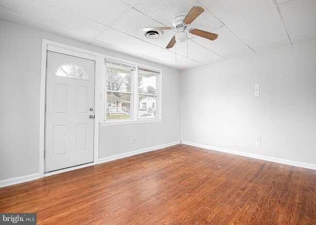 Photo - 145 Weber St