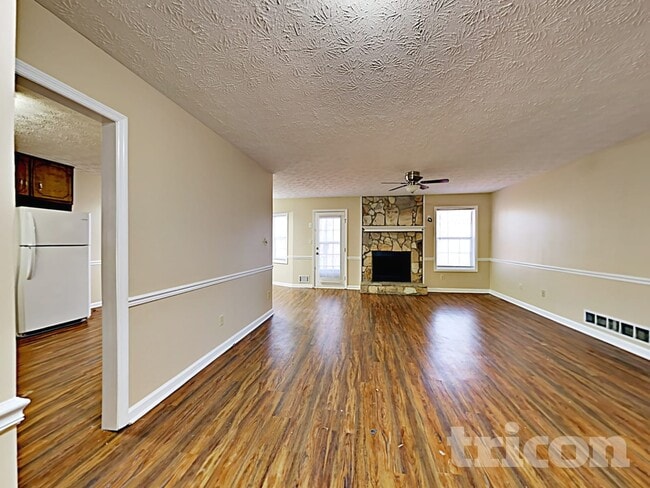 340 Edna Dr