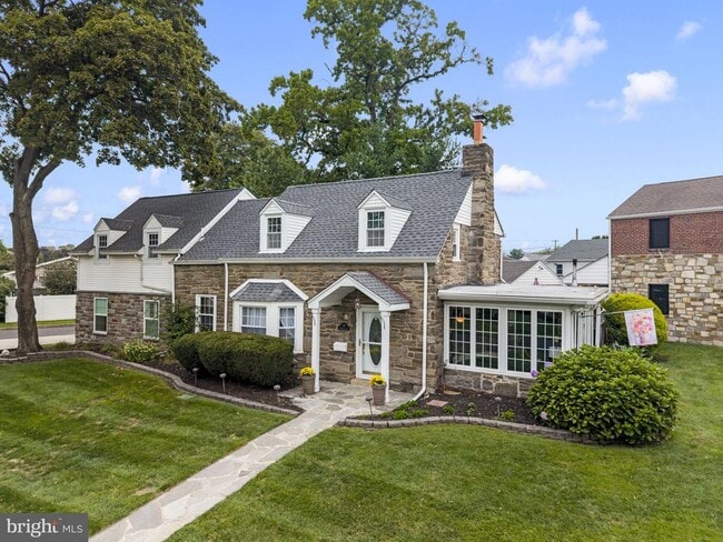 Photo - 79 Manor Cir