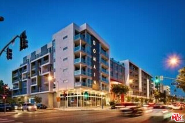 Building Photo - 7141 Santa Monica Blvd Unit 502 Rental