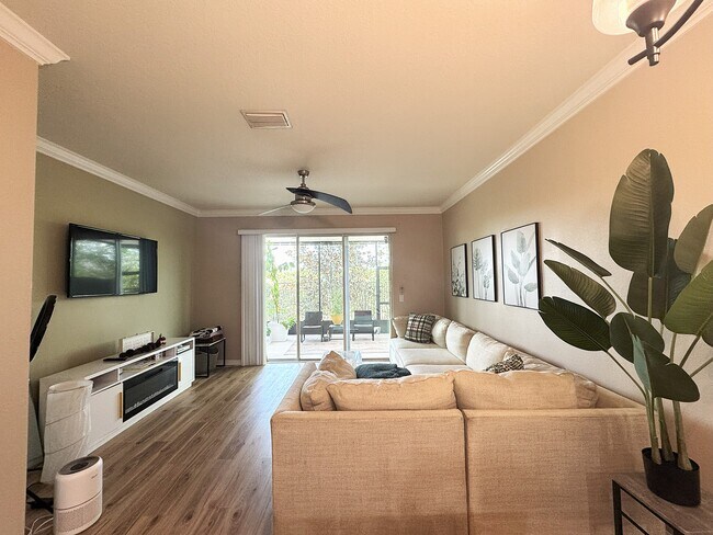 Photo - Hillcroft Drive