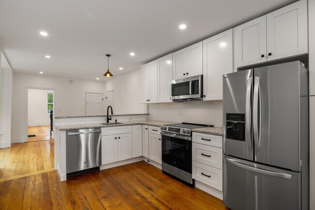 Photo - 26 Cabot St
