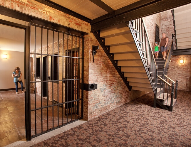 Olde Salem Jail