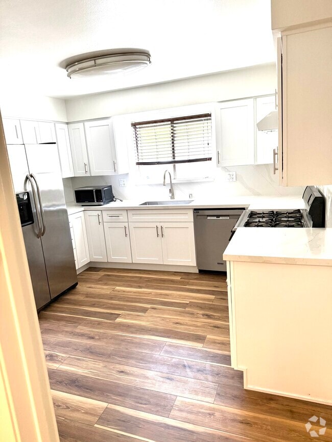 Building Photo - 14560 Benefit St Unit 102 Rental