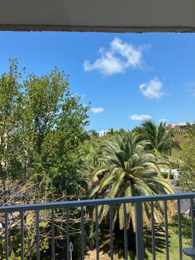 View - 3930 S Roosevelt Blvd Unit N303