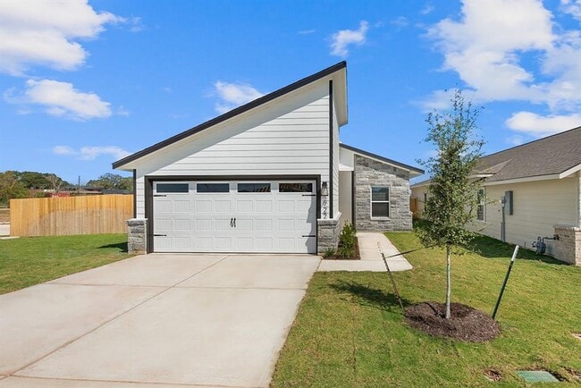 Modern home in Midtown Reserve - Modern home in Midtown Reserve
