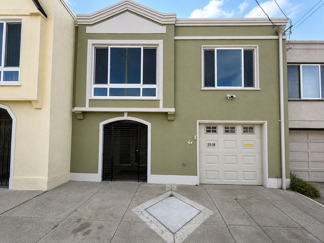 Building Photo - 2518 46th Ave