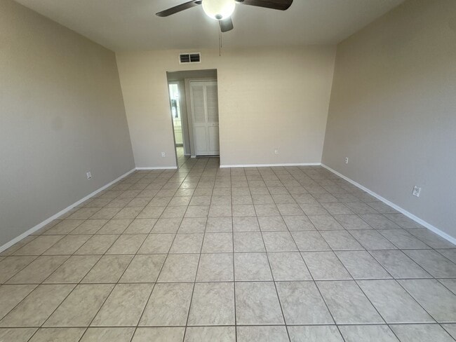Photo - 1349 E Palmdale Dr