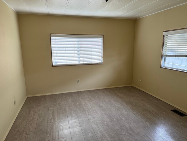 Photo - 610 W Heather Ave