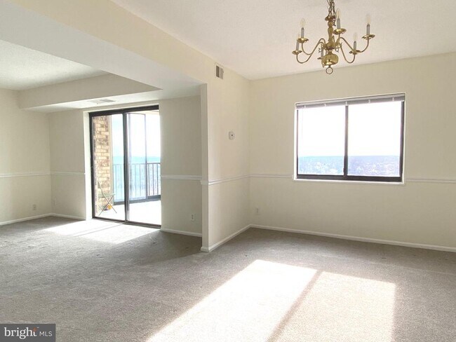 Photo - 5902 Mt Eagle Dr Unit 1102