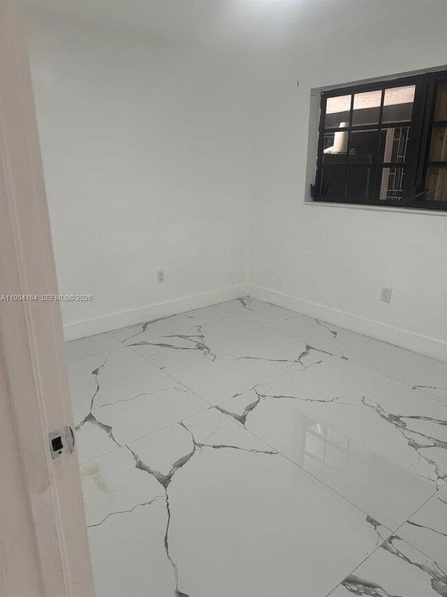 Photo - 20011 SW 111th Ave