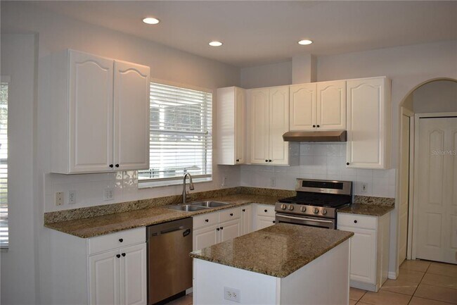 Photo - 15509 Montilla Loop