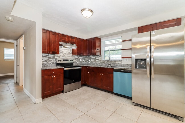 Photo - 2250 Norman Dr