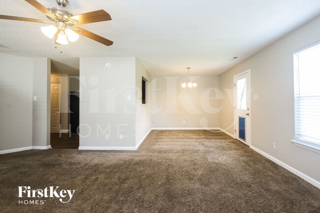 Photo - 10672 Glenayr Dr