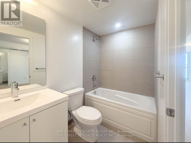 Photo - 2545 Simcoe St N