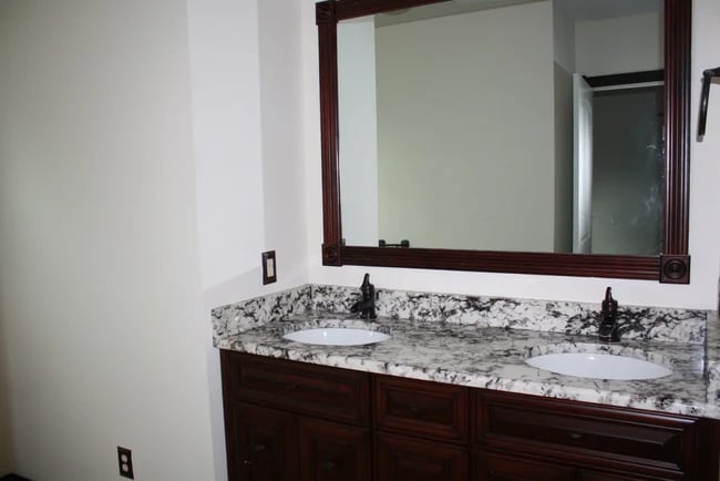 Photo - 1515 E Maxwell Ln