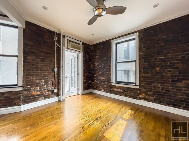 Photo - East 13th Street Unidad 31