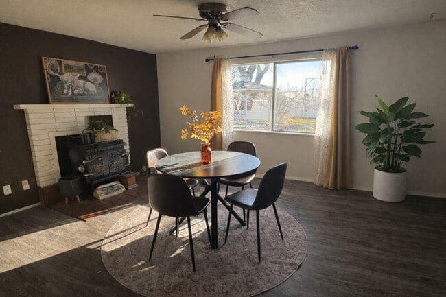 Photo - 10380 N 6800 W